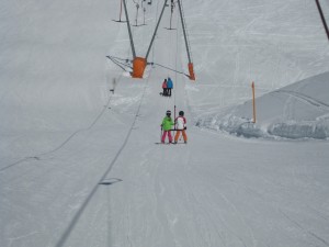 L’hiver arrive et c’est en montagne que se passent les vacances.
