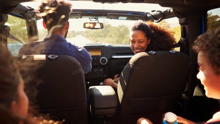 Famille en voiture