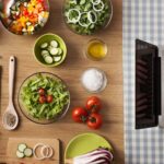 Ingrédients sains posé sur une table en bois